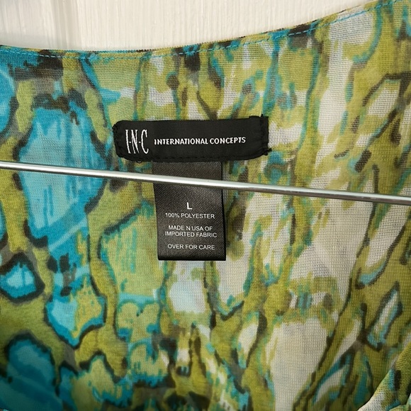 Blue and green shirt sleeve blouse - Picture 3 of 3